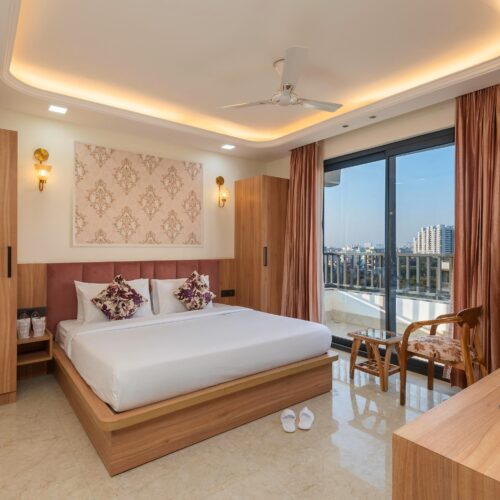 Qotel Signature Rajouri Garden